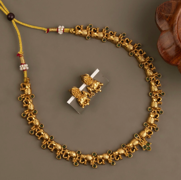 Elephant Motif Necklace_Green